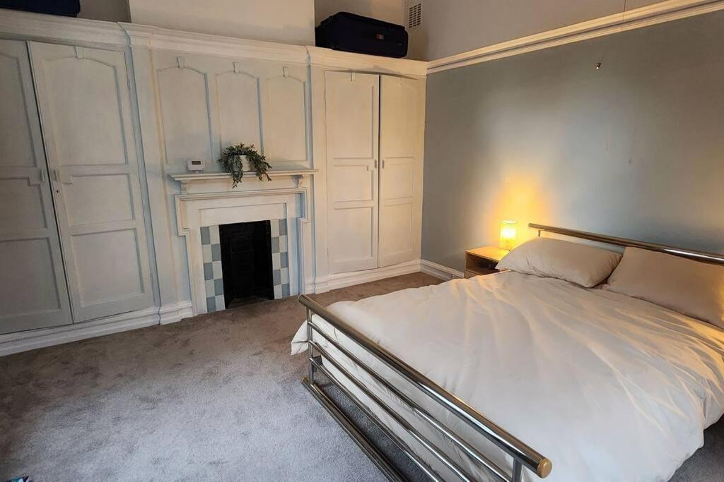 Spacious Guest Flat Near Roundhay Park 리즈 외부 사진
